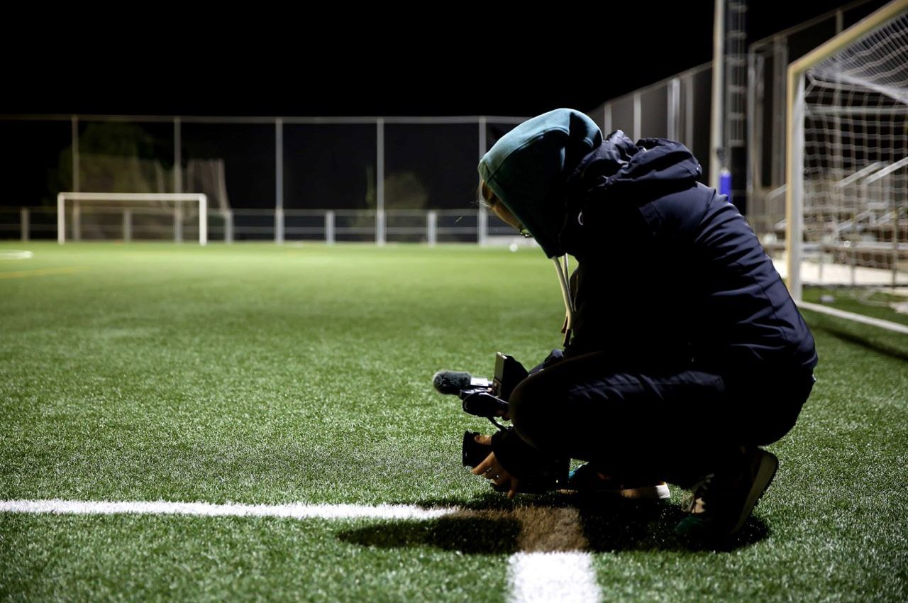 Imatge del rodatge a un camp de futbol